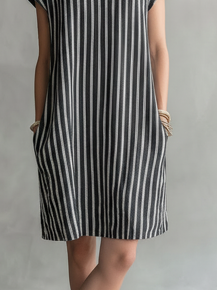 Women's Minimalist Striped Short-Sleeve Straight-Fit Mini Dress With Peter Pan Collar MDZ2999D0Y