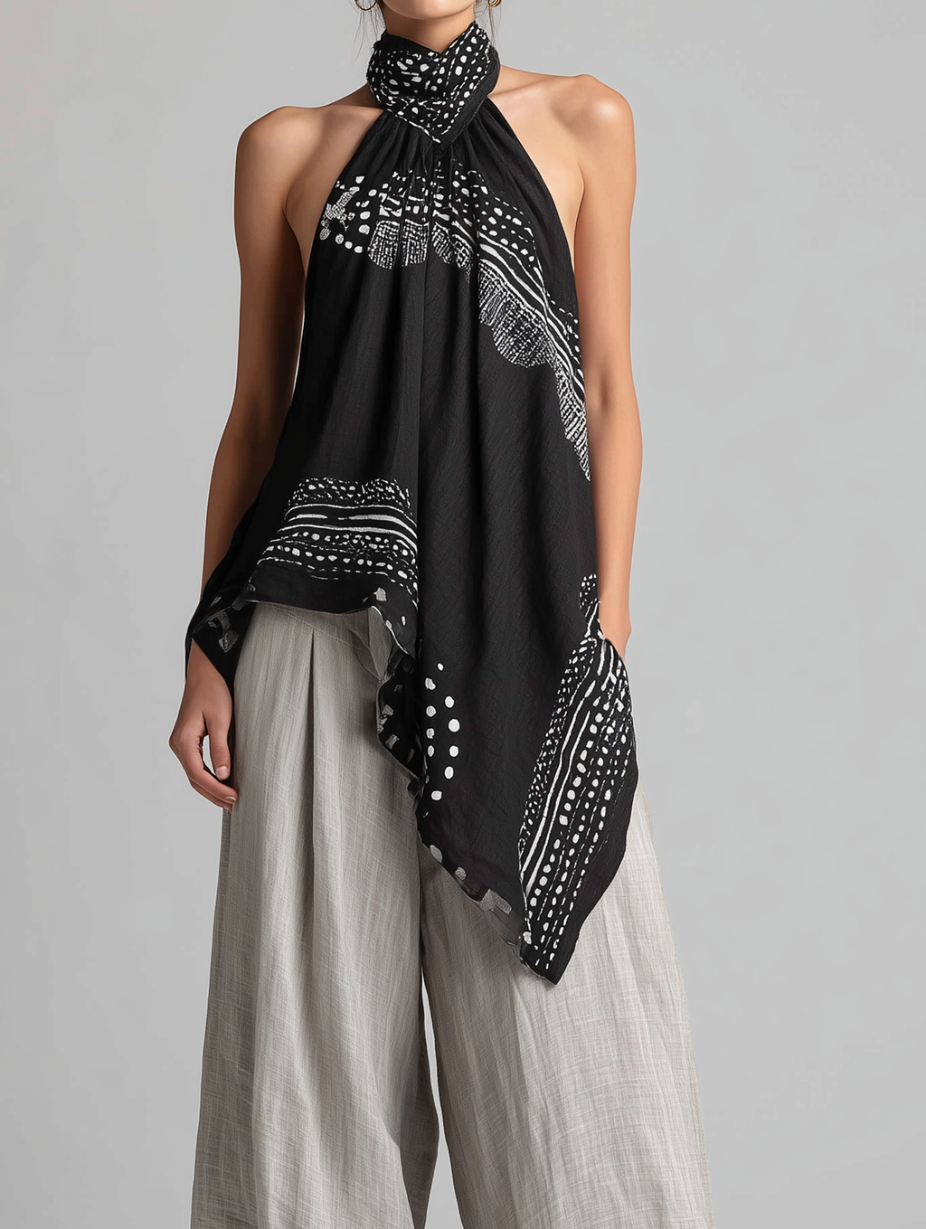 Women's Casual Set: Black Printed Woven Halter-Neck Sleeveless Top Paired With Grey Cotton-Linen Trousers MDZ2987D4LXY